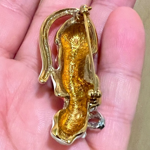 Kenneth Jay Lane Mountain Lion Enamel Brooch Pin - Picture 4 of 4